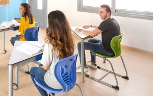 ghế chân quỳ maxima C