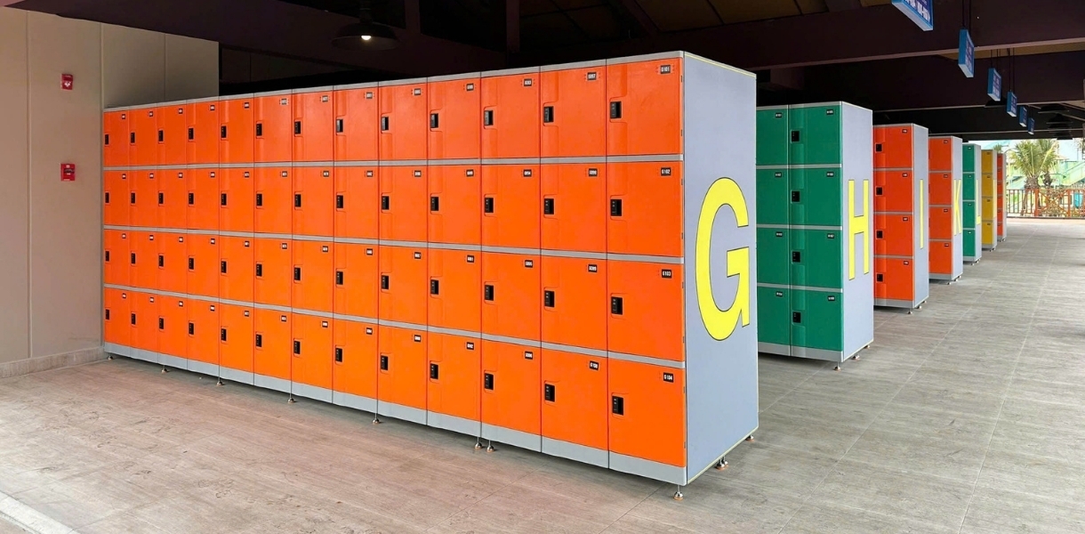 Tủ locker tại Aqua Adventure